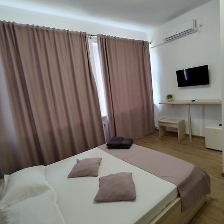 Bed and Breakfast Puzzle Magic à Piteşti Extérieur photo