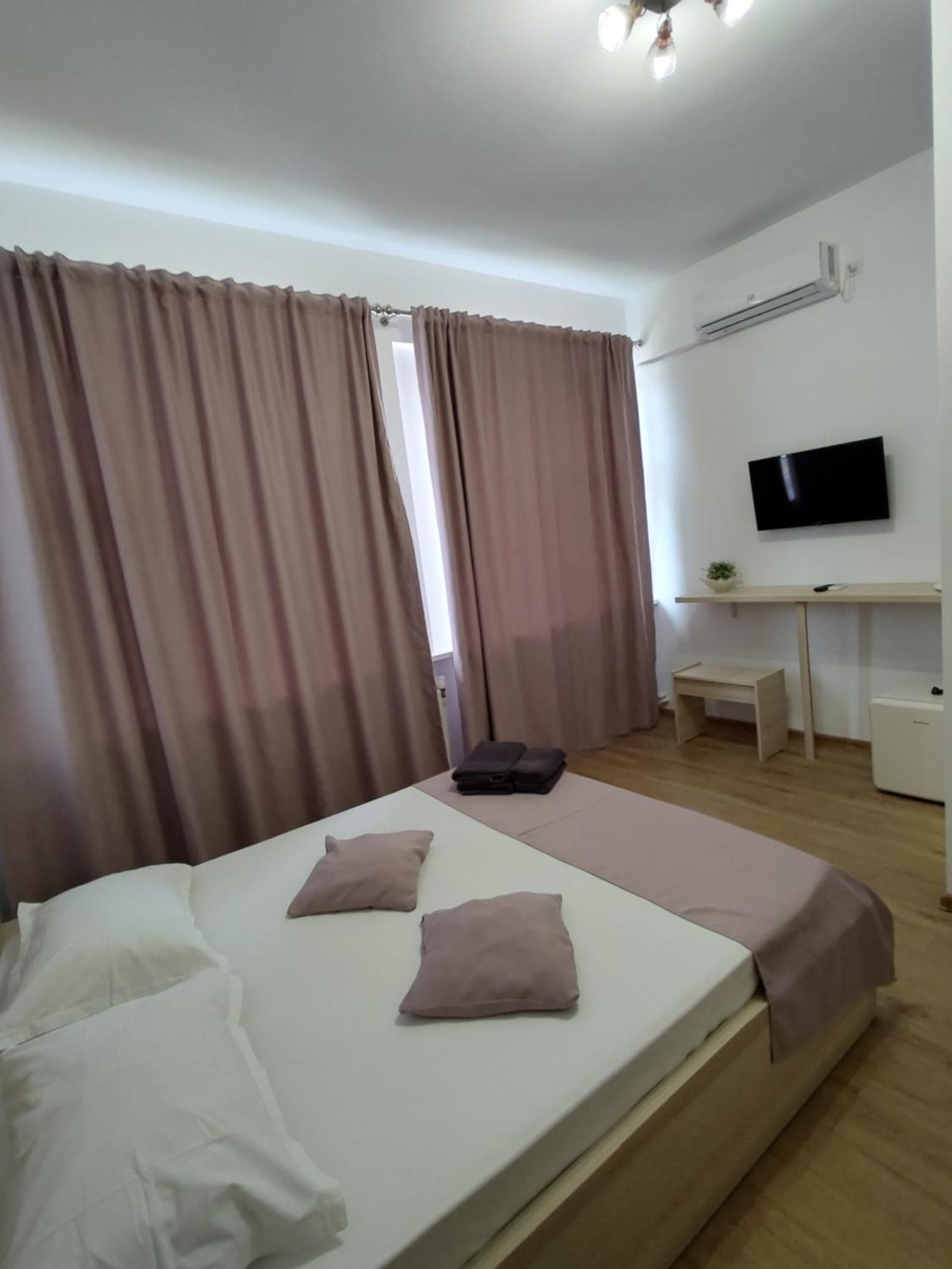 Bed and Breakfast Puzzle Magic à Piteşti Extérieur photo